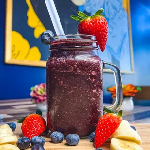 MIXED BERRY SMOOTHIE