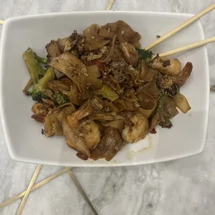 Pad Ke Mow (Drunked Noodles) with shrimp