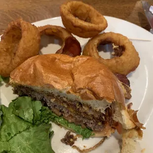BBQ burger and onion rings .