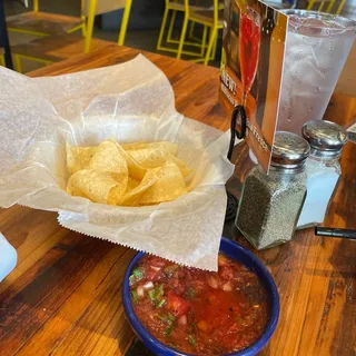 Chips & Salsa