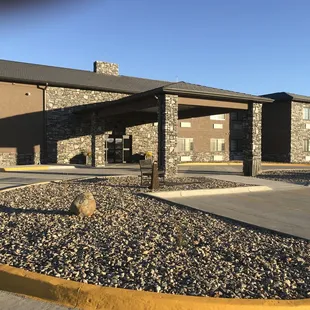 Blue Grass Inn &amp; Suites