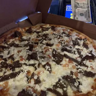 Great locals bar! Known for its Greek food. Best Greek pizza!