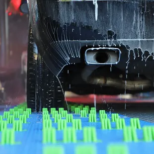 Low profile, low ride height safe belt