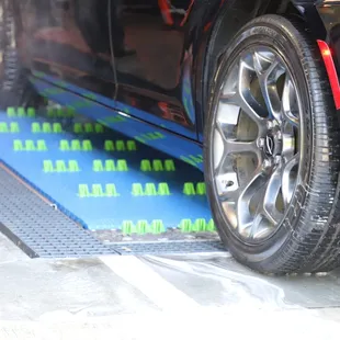 Come get your wheels clean