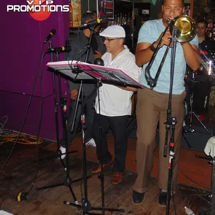 Salsa band,