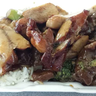 Bourbon Chicken and Beef &amp; Broccoli