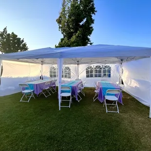 10x20 tent with tables, chairs and table cloths