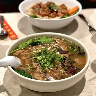 Braised pork and shiitake noodle soup