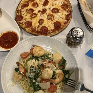 Shrimp and Scallop Linguini