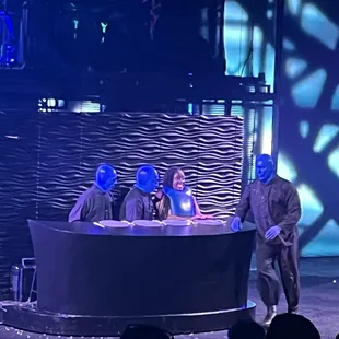 08/06/2023..cute, fun girl who got pulled up on stage! Good job girl!