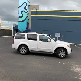 2 minutes  walking from Virginia Beach