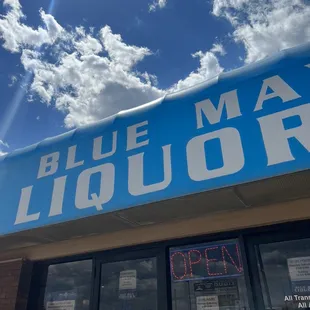 blue max liquors