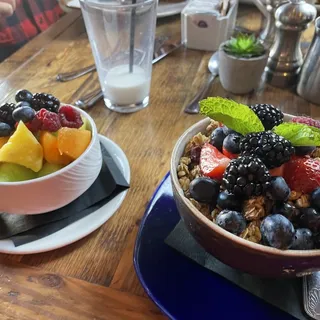 Sliced Seasonal Fruit & Berries