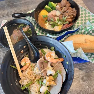 Banh Mi Chao Bo Luc Lac