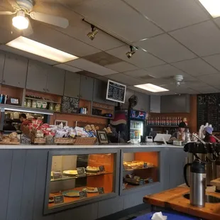 Bakery, breakfast and lunch with tables inside