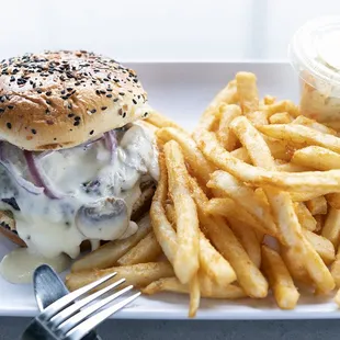 mushroom and swiss burger