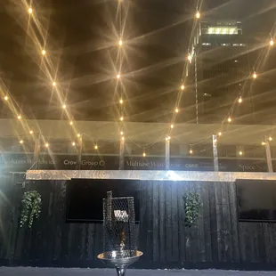 Outdoor patio, hookah, food