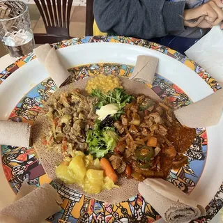 Ye'beg Wot Combo Plate