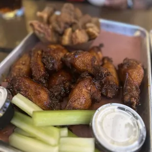 Crisps &amp; wings-Kung pow
