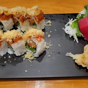 Grand Canyon Roll (l) &amp; Tuna Sashimi (r)