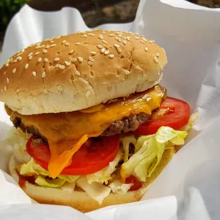 Classic 1/4 Angus beef cheeseburger