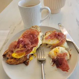 Egg, prosciutto,  cheese on Crusty bread.