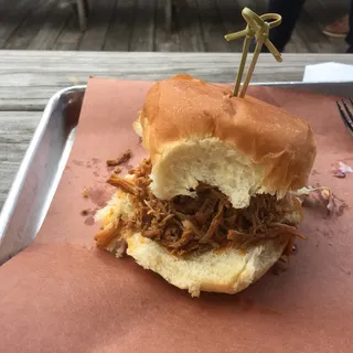 Pulled Chicken Sandwich*