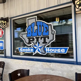 the outside of the restaurant