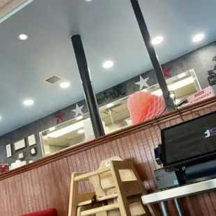 sushi and sashimi, interior