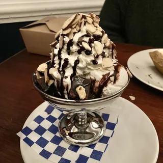 Dark Chocolate-Sea Salt Brownie Sundae