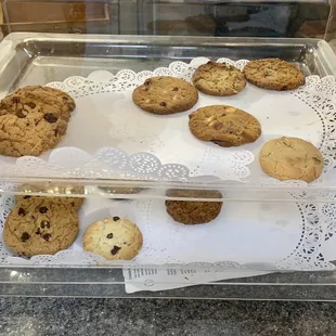 Cookie  selection (30 minutes before closing)