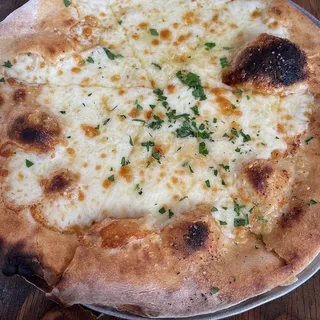 "Cheesy Garlic Bread" Pizza