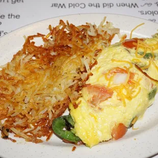 Veggie Omelette w/ crispy hash browns