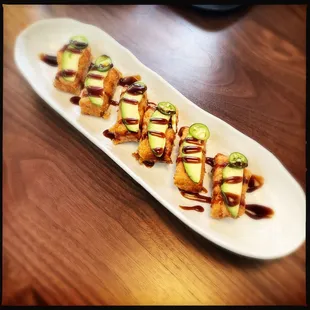 Crispy rice (spicy tuna, avocado, serrano &amp; eel sauce)
