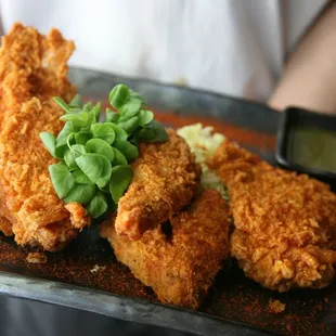 chicken wings and fried chicken, fried chicken wings, bbq wings, chicken wings, poultry, chicken, fried chicken, food, bbq chicken