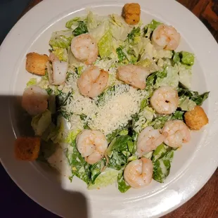 Ceasars salad with shrimp