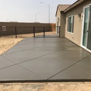 Diagonal broom finish