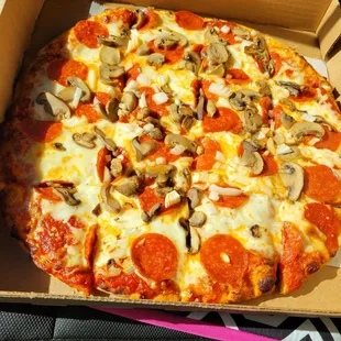 Pepperoni, mushroom &amp; onion pizza w extra ssuce.  How much extra did I pay for the TABLESPOON of onions?