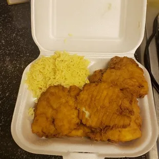 Grouper platter w/steamed rice &amp; hush puppies. Six pieces of fish