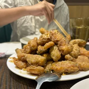fried chicken wings, chicken wings and fried chicken, chicken wings, fried chicken, bbq chicken, poultry, food, bbq wings, chicken