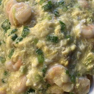 Scrambled Egg Beef Gravy Chow Fun