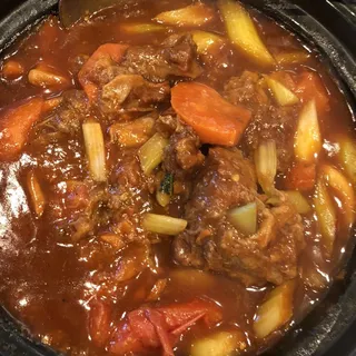 Ox-Tail Red Wine Clay Sauces Pot