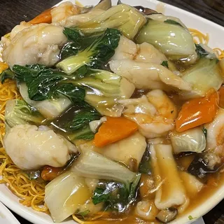 Seafood Pan Fried Noodle