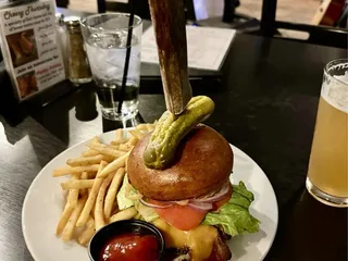 Metropolitan Bar & Grill