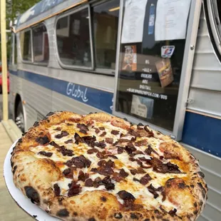 Pizza with bacon