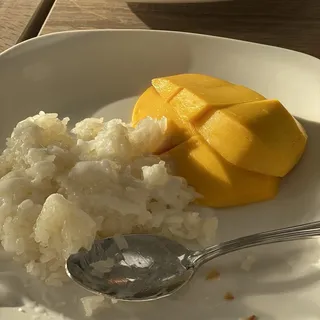 Sweet Sticky Rice with Mango