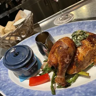 Rotisserie chicken with mashed potato&apos;s and gravy