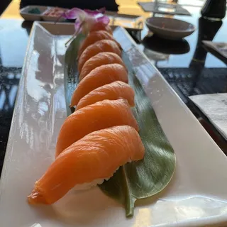 Salmon Nigiri