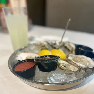 $2 oyster Wednesday! Really fresh oysters and a variety of sauces.