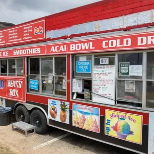 Food truck at Sandy Beach